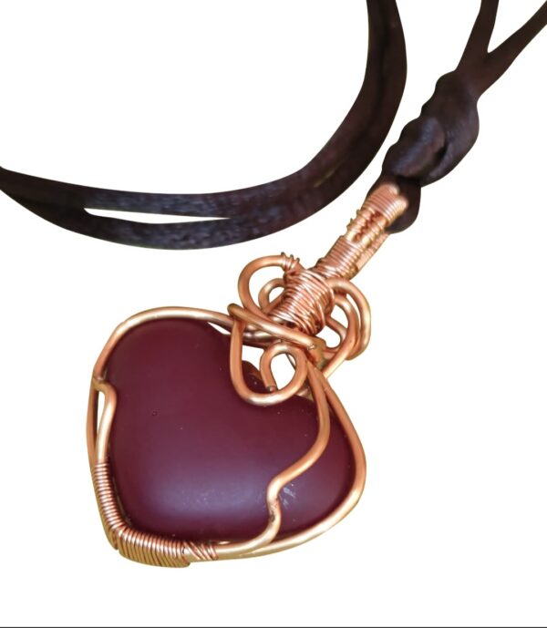 Heart-shaped Glass Pendant - Image 3